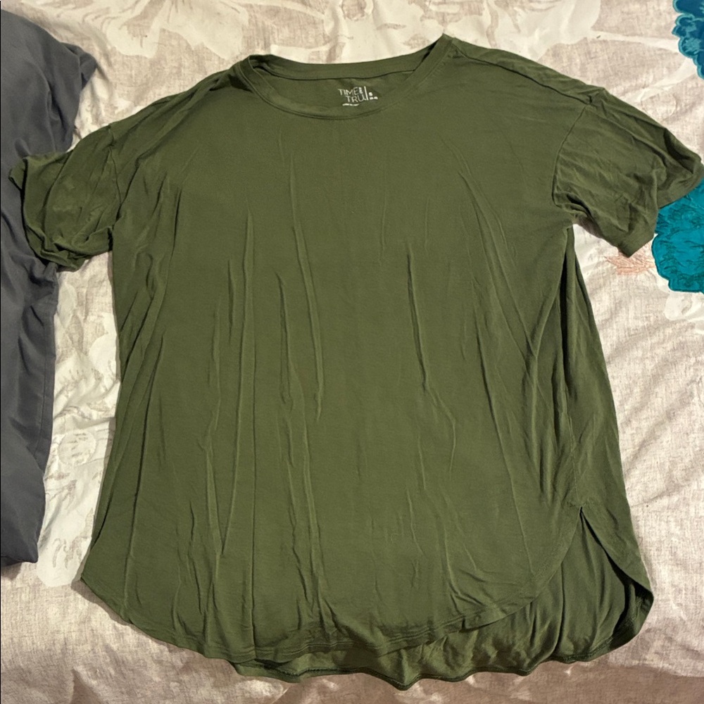 Tea Collection Women's Olive Short Sleeve Tee